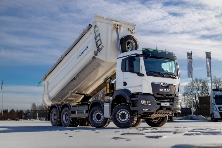 Auto remonts un hidraulisko sistēmu apkope vienuviet – AVAR servisā!